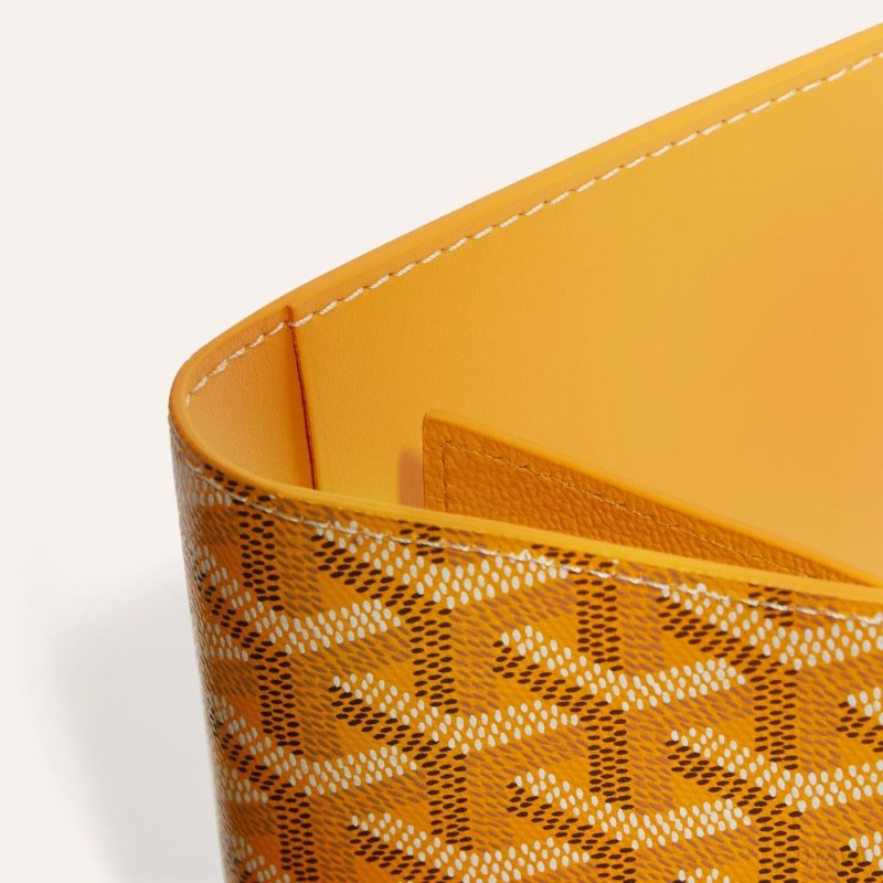 Goyard GRENELLE PASSPORT COVER Passholder Gul | GY-AQE6642